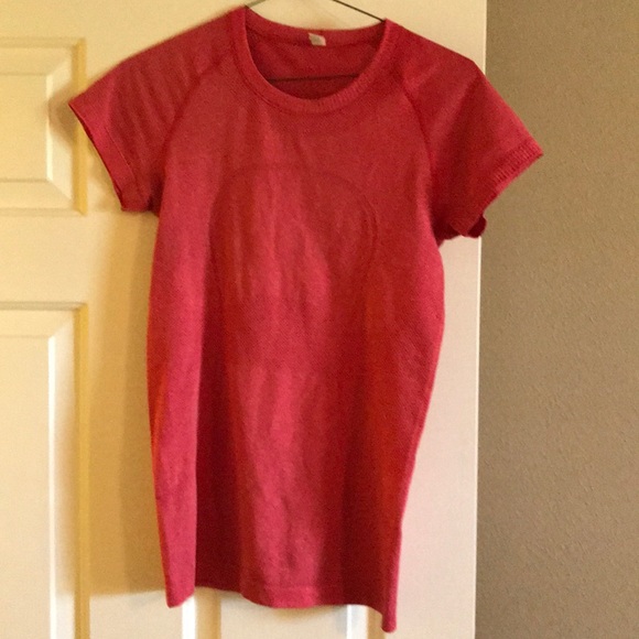 lululemon athletica Tops - Lululemon run swiftly short sleeve top